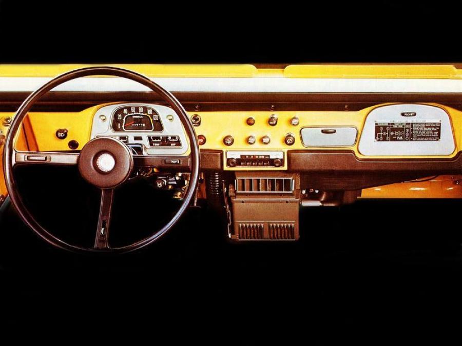  Toyota Land Cruiser (BJ40L) 1973 года  (фото 2 из 2)